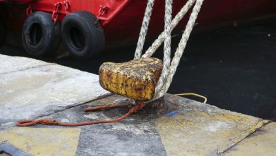 Απαγορευτικό απόπλου στον Πειραιά – Βλάβη σε πλοίο, ταλαιπωρία για 40 επιβάτες