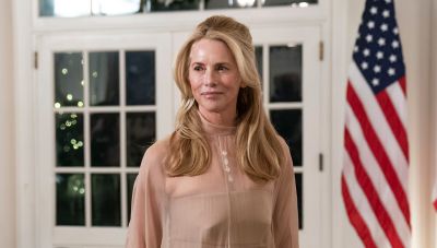 Το δεξί χέρι της Κάμαλα Χάρις: Ποια είναι η γοητευτική πρώην σύζυγος του Στιβ Τζομπς Λορίν