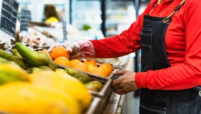 Κατά 61% αυξήθηκαν οι δηλωμένες υπερωρίες στα σούπερ μάρκετ με την εφαρμογή της ψηφιακής κάρτας