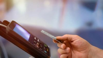 Ηλεκτρονικές πληρωμές: Αύξηση 22% το 2024, χάνουν έδαφος τα μετρητά