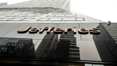 Jefferies: Προστατευμένες οι ελληνικές τράπεζες από τον κίνδυνο των δασμών