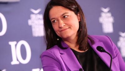 Νίκη Κεραμέως από Φόρουμ Δελφών: Προανήγγειλε νέο εργασιακό νομοσχέδιο – Στόχος η μείωση της γραφειοκρατίας