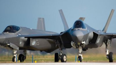 F-35 στην Ελλάδα: 14 ιπτάμενοι και γραφείο της ΠΑ στις ΗΠΑ με ταυτόχρονη έναρξη των έργων στην Ανδραβίδα το 2027