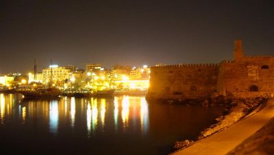 Ηράκλειο: Τραυματισμός ερασιτέχνη ψαρά μετά από πτώση στο Β. Λιμενοβραχίονα