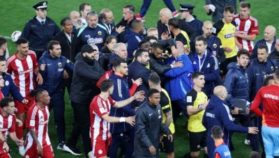 Σε απολογία κλήθηκαν Ολυμπιακός, ΑΕΚ και Αλμέιδα για τα επεισόδια στο «Καραϊσκάκης»