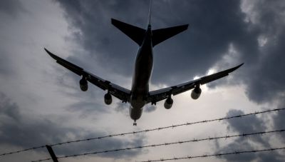 Bloomberg: Η Κίνα «παγώνει» τις παραλαβές αμερικανικών Boeing από τις αεροπορικές εταιρείες της