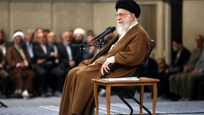 Μήνυμα του ηγέτη του Ιράν Χαμενεΐ μεταφέρει στη Μόσχα ο Ιρανός ΥΠΕΞ