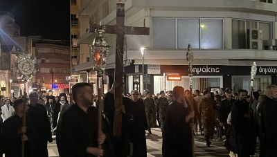 Άγιος Μηνάς: Πλήθος κόσμου στην Ακολουθία του Επιταφίου Θρήνου - Σε κλίμα βαθιάς κατάνυξης η περιφορά (φωτο + βίντεο)