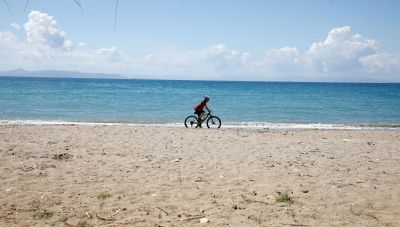 Αίθριος ο σημερινός καιρός-Άστατος από την Τρίτη με βροχές και καταιγίδες