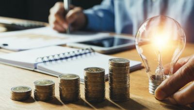 Παπασταύρου: Σύντομα ανακοινώσεις για επιδότηση ρεύματος σε επιχειρήσεις και ρευματοκλοπές