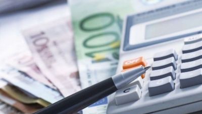 Φορολογικές δηλώσεις: «Φουσκωμένα» κατά 14,4 δισεκ. ευρώ είναι τα εισοδήματα του 2023 δείχνει η «ακτινογραφία» της ΑΑΔΕ