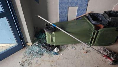 Επαναλαμβανόμενοι βανδαλισμοί στο 15ο Δημοτικό Σχολείο Ηρακλείου – Αγανάκτηση και κραυγή για περισσότερες περιπολίες