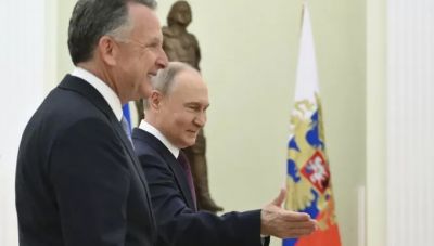 Σε φιλικό κλίμα η συνάντηση του απεσταλμένου του Τραμπ Στιβ Γουίτκοφ με τον Πούτιν στη Μόσχα