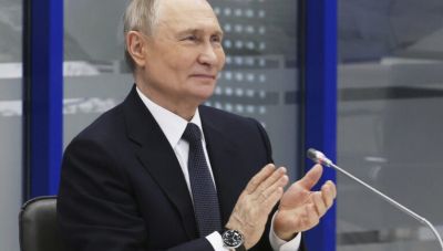 Ο Πούτιν συγχαίρει τους διοικητές για την επιχείρηση εναντίον των ουκρανικών δυνάμεων στο Κουρσκ