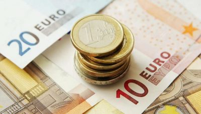 Κατώτατος μισθός και τριετίες: Τι ισχύει για τους εργαζόμενους και τις επιχειρήσεις