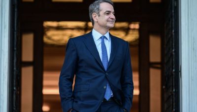 Παρέμβαση Μητσοτάκη: Η ανασκόπηση με δασμούς, «Ασπίδα του Αχιλλέα» και μισθολόγιο