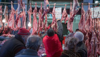 Αυξήσεις στις τιμές του κρέατος το Πάσχα – Τι πρέπει να γνωρίζουν οι καταναλωτές