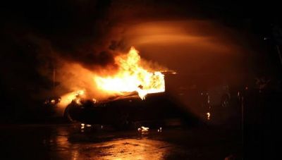 Θεσσαλονίκη: Στις φλόγες αυτοκίνητο στους Αμπελόκηπους