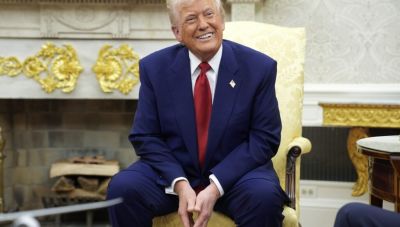 O Τραμπ «παγώνει» για 90 ημέρες τους δασμούς για 75 χώρες – Αυξάνει της Κίνας στο 125%