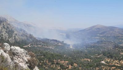 Φωτιά τώρα στα Καμπιά Χίου και 112 για προληπτική εκκένωση