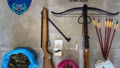 Στελέχη του Λιμεναρχείου Σάμου εντόπισαν ένα άτομο με ναρκωτικά και...βαλλίστρα