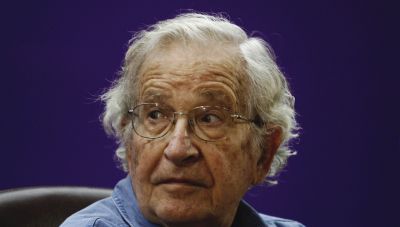 Η Γλωσσολογία του Νόαμ Τσόμσκι και η Πολιτική Χρήση της Ευκτικής Έγκλισης