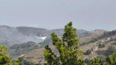 Φωτιές: Στα Καμπιά της Χίου επιχειρούν οι εναέριες δυνάμεις – Χωρίς ενεργό μέτωπο η πυρκαγιά στα Συχαινά
