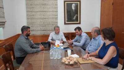 Υπογραφή Προγραμματικής Σύμβασης για αποκατάσταση του Λιμενοβραχίονα στο Αλιευτικό Καταφύγιο Μακρύ Γιαλού   