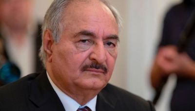 Bloomberg: Ο Χαφτάρ ετοιμάζεται να επιτρέψει στην Τουρκία έρευνες ενεργειακών πόρων στα ύδατα της Λιβύης