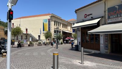 Υψηλότερο το επίπεδο των τουριστών στα Χανιά – Προβλήματα με τις υποδομές και τον συνωστισμό