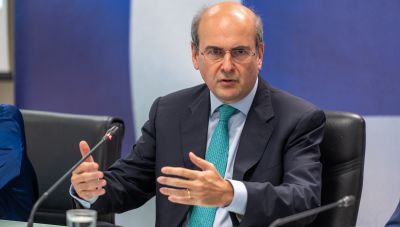 Χατζηδάκης: Η μείωση των άμεσων φόρων θα φανεί κατευθείαν στην τσέπη των Ελλήνων