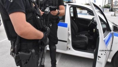 Ρέθυμνο: Επιχείρηση της ΕΛ.ΑΣ. αποκάλυψε «φορτωμένο» Ι.Χ. με ναρκωτικά, όπλα και πλαστά λεφτά - Πέντε συλλήψεις