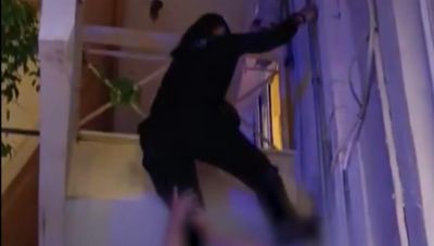 Καμίνια: Συνελήφθη η 19χρονη που άφησε τον 5χρονο αδελφό της μόνο στο σπίτι