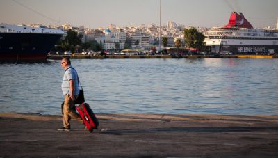 Επιστρέφουν και οι τελευταίοι από τους αδειούχους – Πάνω από 33.000 αφίξεις ημερησίως στον Πειραιά