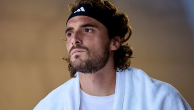 Στ. Τσιτσιπάς: «Ξέρεις ότι κάποιος είναι πραγματικά ερωτευμένος όταν αρχίζει να αγνοεί κόκκινες σημαίες»