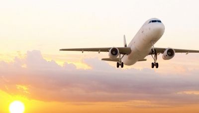 ΗΠΑ: Πανικός σε πτήση της United Airlines – Η στιγμή που διαπιστώνεται βλάβη στον κινητήρα