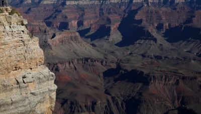 ΗΠΑ: Ανεξέλεγκτη μαίνεται επί έναν μήνα η πυρκαγιά στο Γκραντ Κάνιον