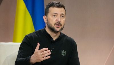 Ζελένσκι: Οι Ουκρανοί δεν θα παραδώσουν τη γη τους στους κατακτητές