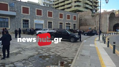 Ηράκλειο: Αγροτοκτηνοτρόφοι καταλαμβάνουν και το κτίριο της ΑΑΔΕ – Ζητούν συνάντηση με τον Πρωθυπουργό (βίντεο)
