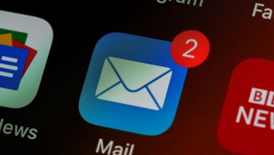 Νέα απάτη με email δήθεν του Υπουργείου Ανάπτυξης για «δωρεάν πακέτο γιορτών»