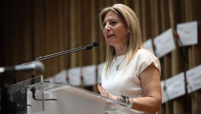 Η Καρυστιανού διαψεύδει δημοσιεύματα περί ιδρυτικής διακήρυξης νέου φορέα