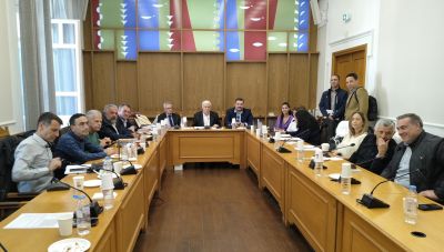 Επιτροπή Περιβάλλοντος Περιφέρειας Κρήτης: Θετική γνωμοδότηση για δύο μεγάλες τουριστικές επενδύσεις σε Λασίθι και Ηράκλειο