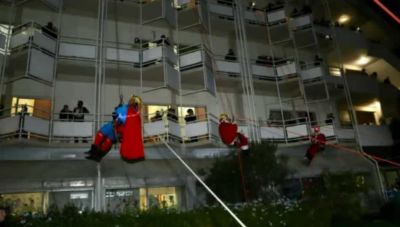 Χριστουγεννιάτικες στιγμές χαράς και αγάπης στο ΠαΓΝΗ με την παρουσία των πυροσβεστών Ηρακλείου (φωτο+βίντεο)