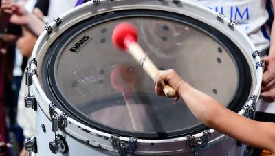 Θεσσαλονίκη: 56χρονος και 52χρονος επιτέθηκαν σε 13χρονο σε αγώνα βόλεϊ γιατί τους ενοχλούσε το τύμπανο