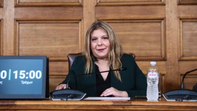 Η Μαρία Συρεγγέλα κινείται νομικά κατά της Ζωής Κωνσταντοπούλου – «Με συκοφαντεί και με εξυβρίζει καθημερινά»