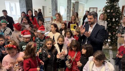 Κάλαντα και εορταστικές μελωδίες στο Δημαρχείο Χανίων