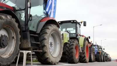 Χριστούγεννα στα μπλόκα κάνουν οι αγρότες: Στην άκρη τα τρακτέρ για την διευκόλυνση των εκδρομέων – Οι επόμενες κινήσεις