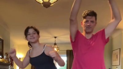 Ο χορός του Σάκη Ρουβά με την κόρη του στους ρυθμούς ενός Tik Tok trend