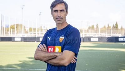 Προπονητής ποδοσφαίρου και τα παιδιά του νεκροί σε ναυάγιο στην Ινδονησία