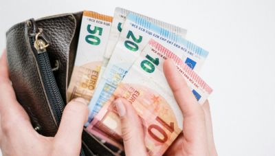 Αντίστροφη μέτρηση για τις πληρωμές e-ΕΦΚΑ και ΔΥΠΑ έως τις 2 Ιανουαρίου